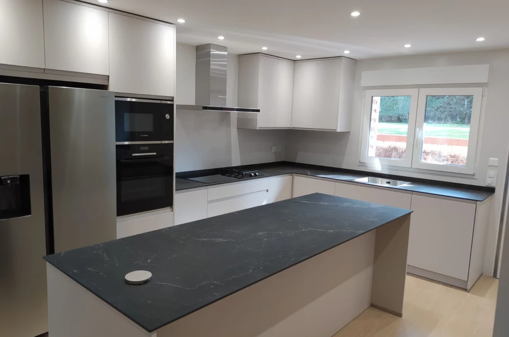 Fábrica e instalación muebles de cocina y electrodomésticos, muebles de cocinas de calidad para toda España